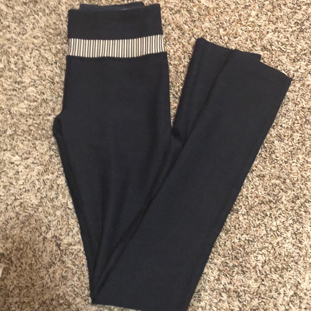 Lululemon yoga pants